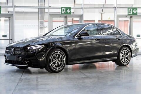 Departure Private Transfer Stockholm City to Stockholm Airport ARN by Luxury Car