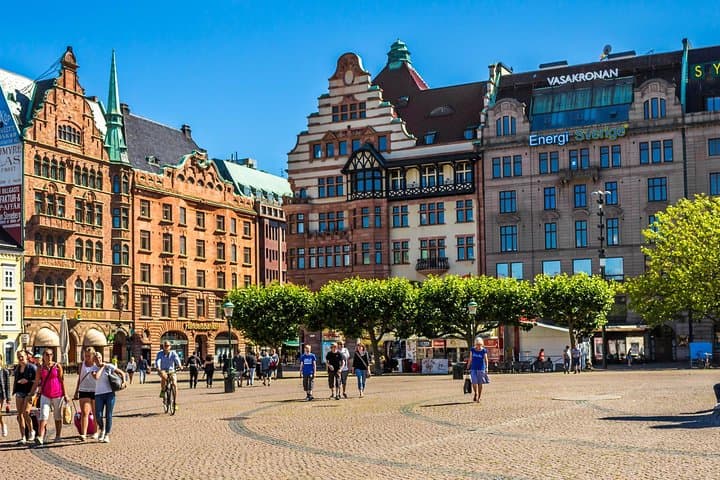 Malmo Private Transfer from Central Malmo to Malmo Airport
