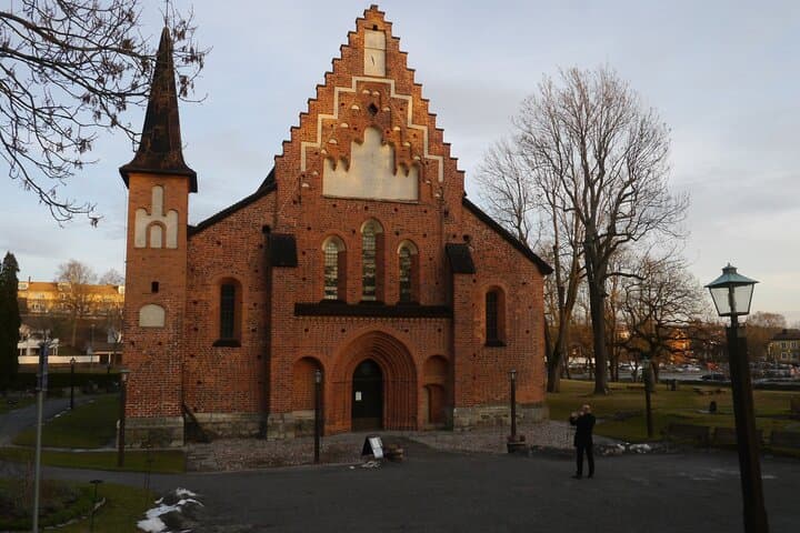 Guided nature and history experience 8h, Biskops-Arnö and Sigtuna from Stockholm
