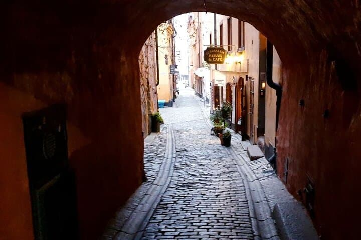 Stockholm Ghost Hunt: Self-Guided Tour and Puzzle Adventure