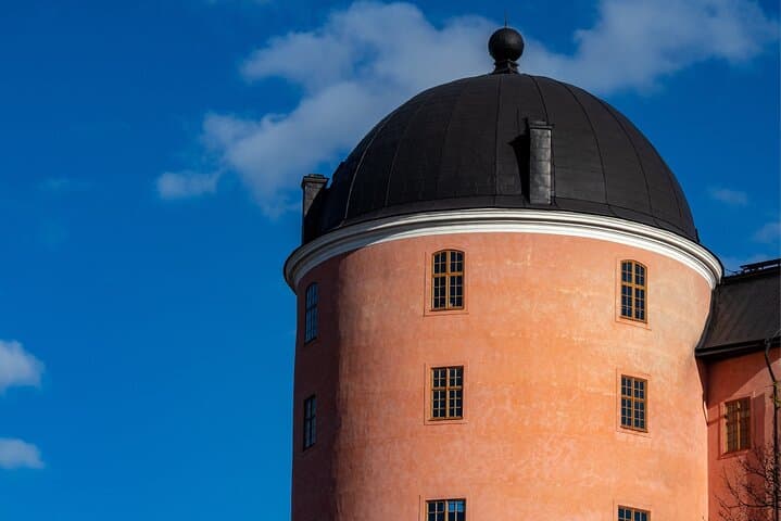 Uppsala Self-Guided City Walking Tour & Scavenger Hunt