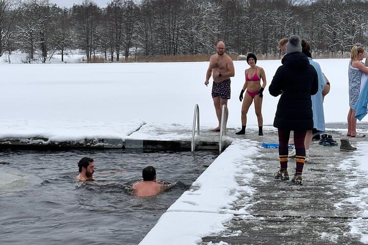 Icebathing and Sauna in Stockholm nature