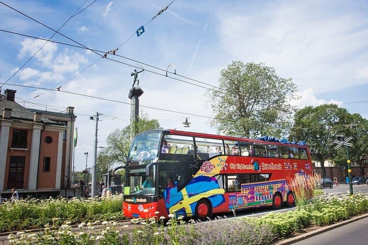 Stockholm: 24H Bus Hop On-Hop Off Sightseeing Ticket