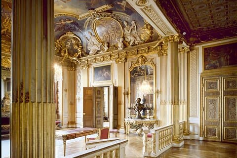 Inside The Crown: Stockholm Royal Palace Private Guided Tour