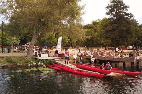 2 Hour Guided Kayak Trip in Central Stockholm