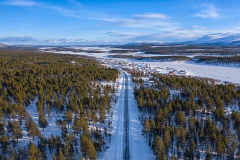 Private Romantic Walking Tour in Kiruna with Historic Church