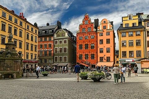 Main Square/Jorge Franganillo/https://commons.m.wikimedia.org/wiki/File:Stockholm_Stortorget_%2852808435505%29.jpg