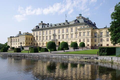 Drottningholm Palace Private Tour with Hotel Transfer