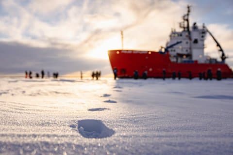 Polar Explorer Icebreaker Cruise with Ice Floating in Luleå