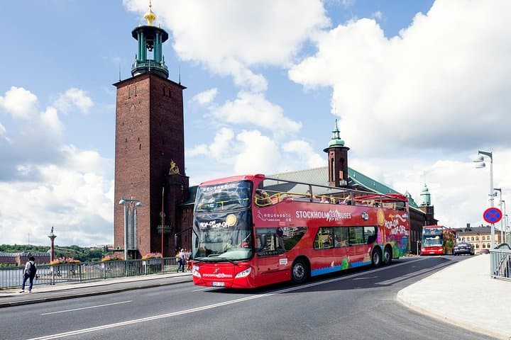 Bus by City Hall