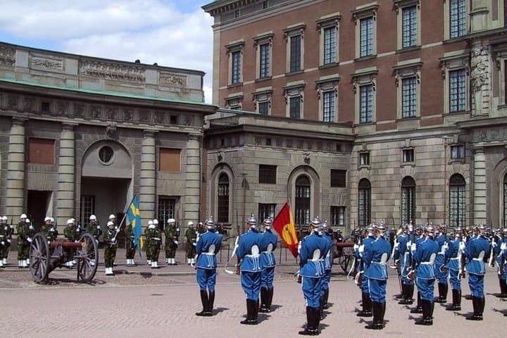 EXCLUSIVE Grand Walking Stockholm + FIKA with Local Guide****