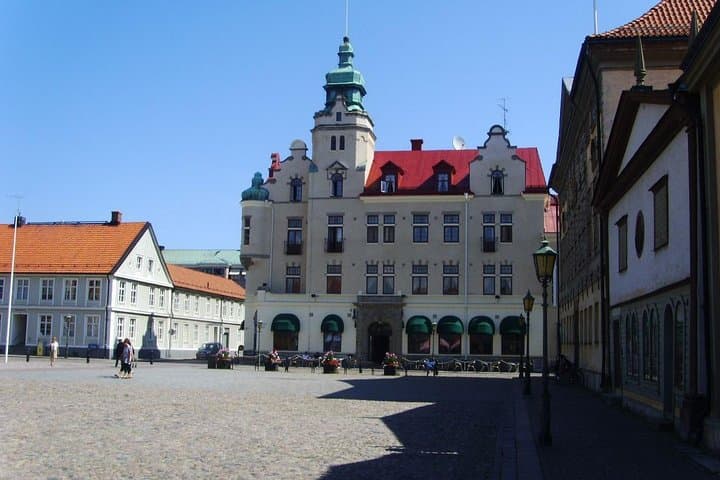 Kalmar Private Transfer from Kalmar (KLR) airport to central Kalmar