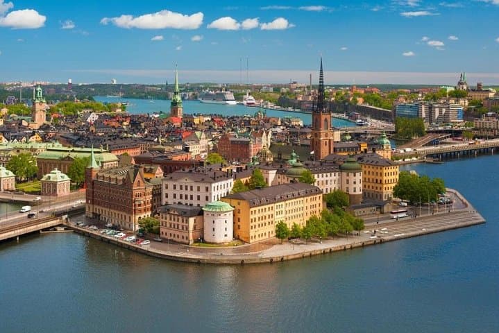 Umea Private Transfer from Umea (UME) Airport to City centre