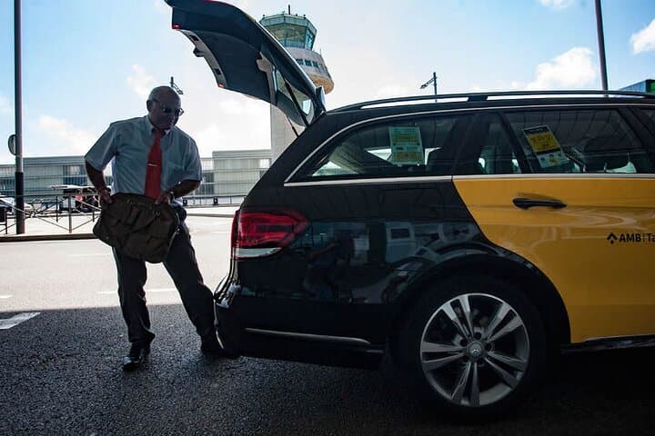 Gothenburg Private Transfer from Central Gothenburg to Gothenburg Airport