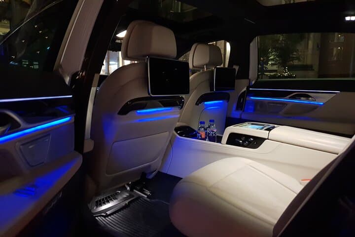 First Class Airport Limousine Transfer: Arlanda Airport to Stockholm City