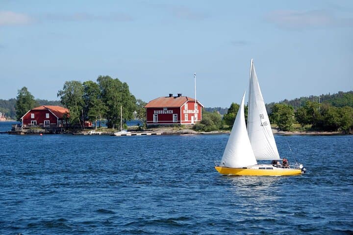 Private Yacht Cruise with Lunch or Dinner in Stockholm Archipelago