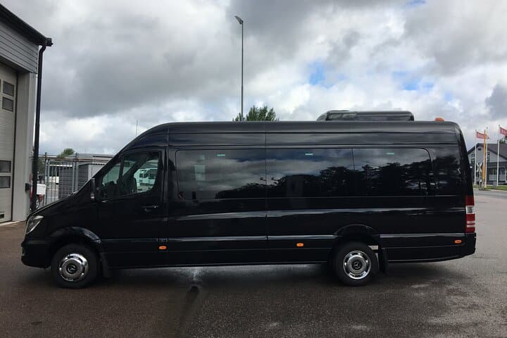 Private Bus from Arlanda Airport to Stockholm City