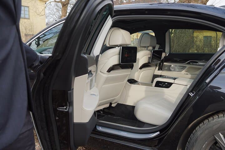 First Class Airport Limousine Transfer: Bromma Airport to Stockholm City