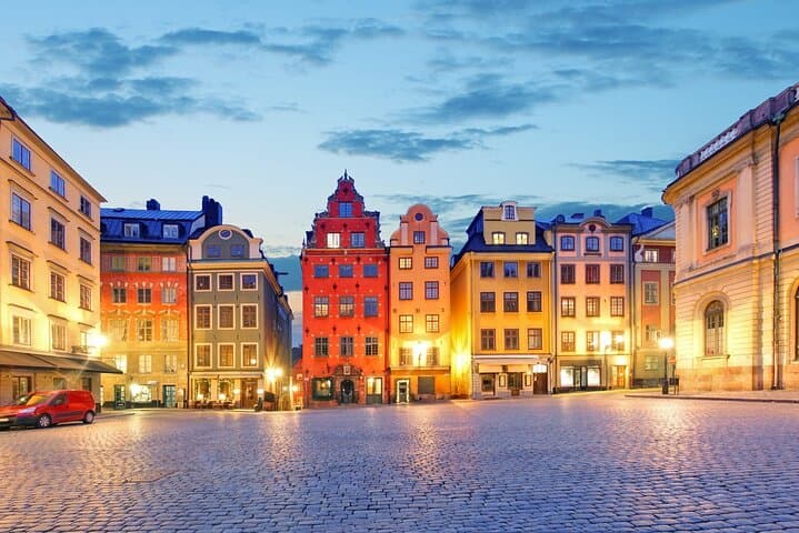 Private Ghost Stories Walking Tour in Stockholm Old Town