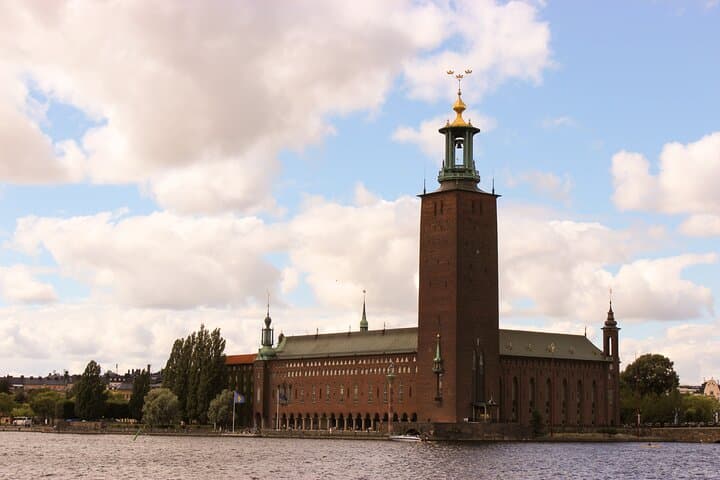 City Hall, Old Town & Vasa Museum - all-in-1 guided experience