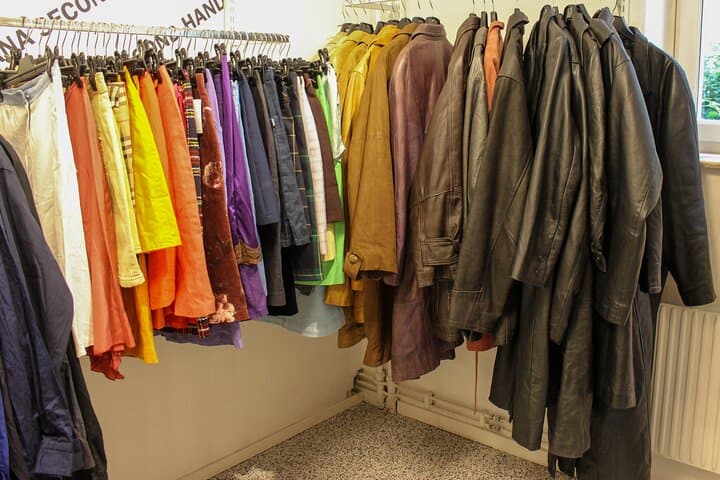 3 Hours Guided Shopping Tour in Stockholm Thrifting Stores