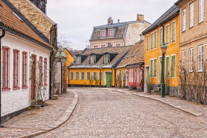 Private Romantic Walking Tour in Lund with Cathedral and Ruins
