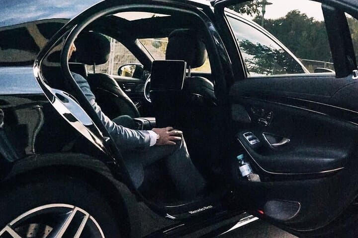 Airport Transfer: Airport GOT to Gothenburg by Business Car