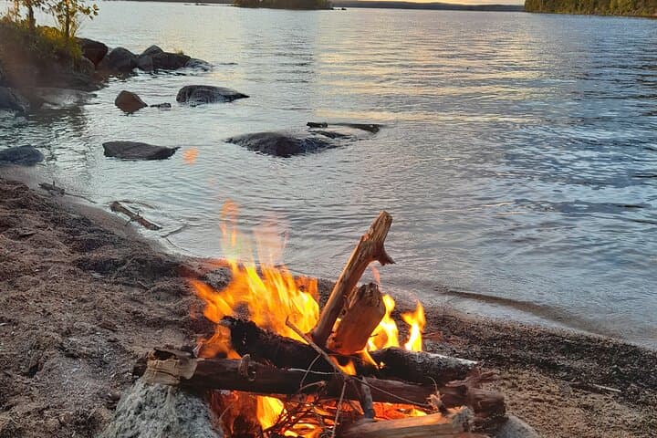 Campfire on the beach | Canoe Sweden