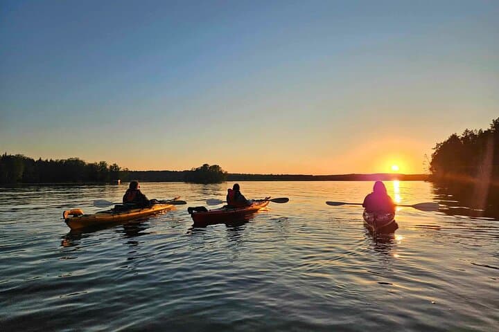 Sunset kayak tour with fika on Stockholms lakeside