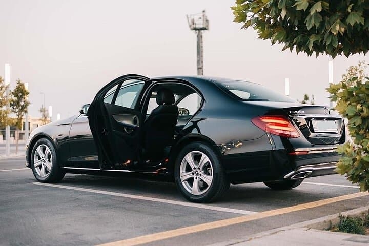 Private Transfer Gothenburg Airport GOT to Gothenburg by Sedan
