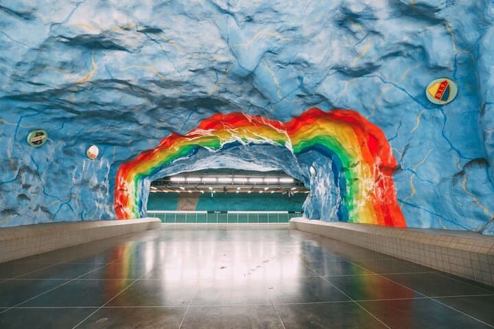 The Rainbow, Stadium station