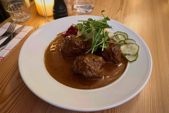 Stockholm Small Group Food Tour with 7 Classic Food Tastings