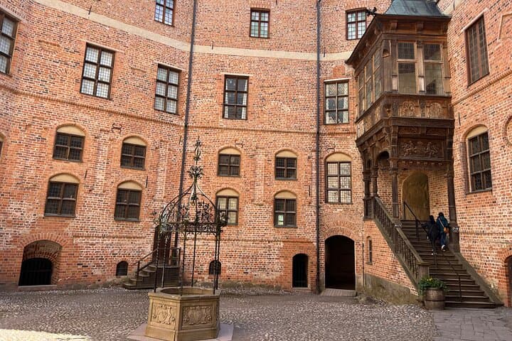 Gripsholm and Drottningholm Palace VIP Castle Tour in Luxury Car