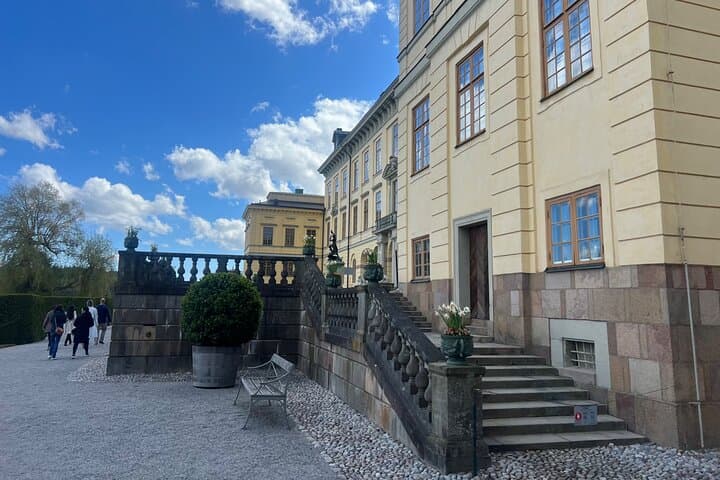 Private Guided Tour Drottningholm Palace by VIP car