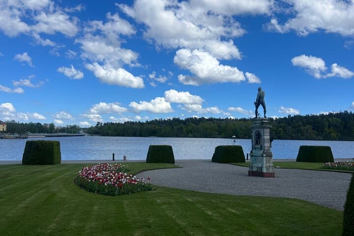 Private Guided Tour Drottningholm Palace by VIP car