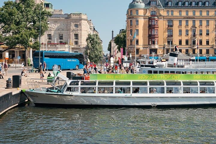 Hop-On Hop-Off Bus and Boat Ticket in Stockholm