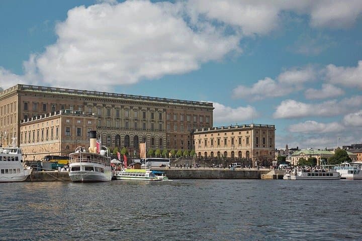 Stockholm Archipelago Highlights by Boat with Guide