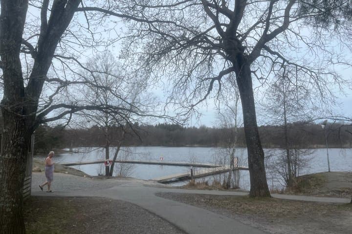 Lake Forest Thermal Swim and Sauna Experience
