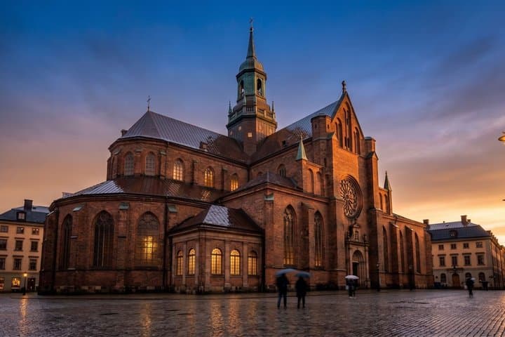 Private and Customizable Tour of Stockholm Historic Old Town