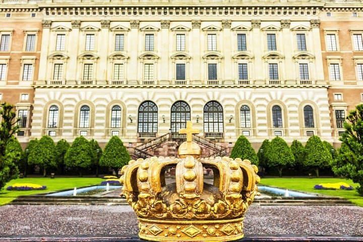 Stockholm: Royal Palace & Gamla Stan Tour, Canal Cruise