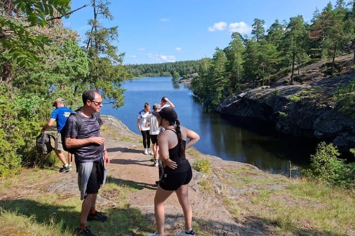 Stockholm: Nature Reserve Hiking Tour with Campfire Lunch