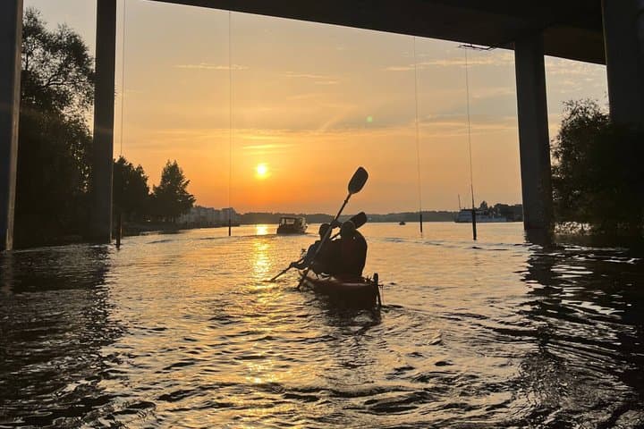 Sunset Kayak Tour in Central Stockholm and Swedish Fika