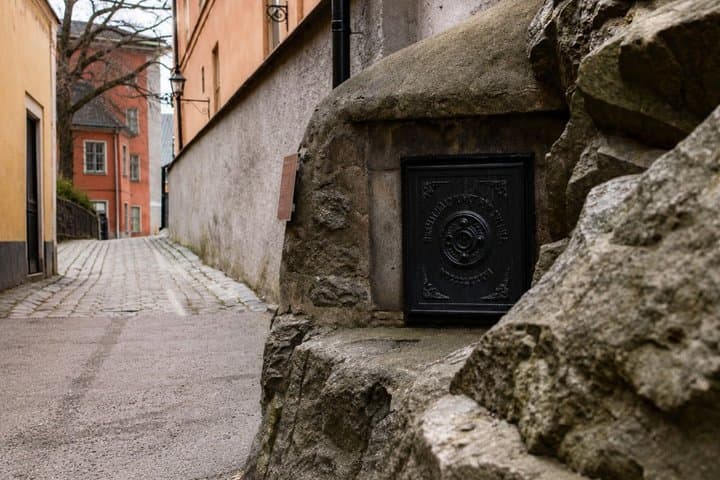 Stockholm Scavenger Hunt & Highlights Self-Guided Walking Tour