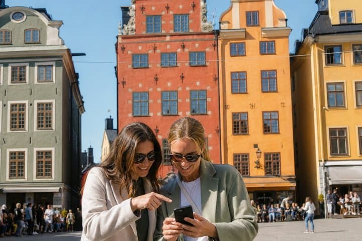 Stockholm: Self-Guided Scavenger Hunt & Walking Tour