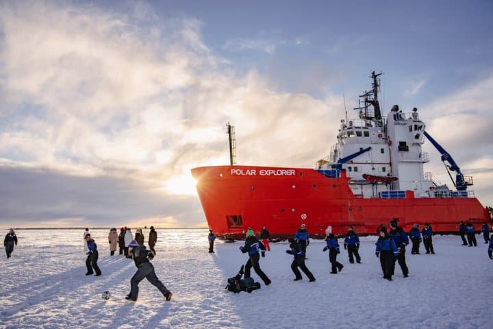 Polar Explorer Icebreaker Cruise with Ice Floating in Luleå