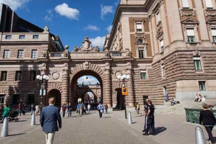 Stockholm 1986 Investigate the unsolved murder