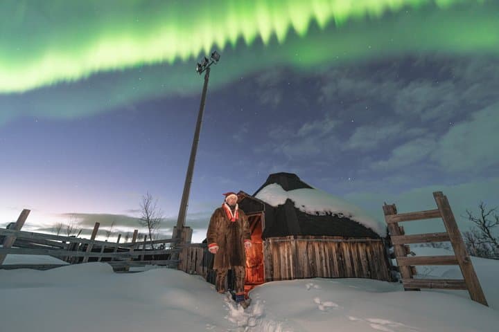 Evening Sami snowshoe hike to the reindeers and northern lights