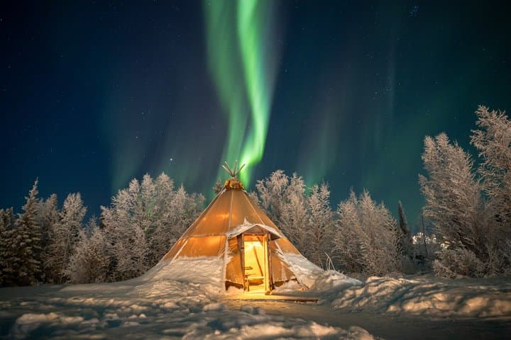 Kiruna: Northern Lights Tour with Sami BBQ Dinner